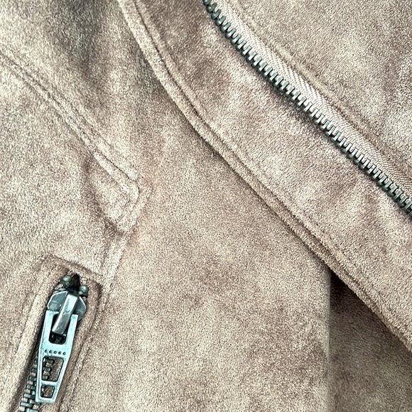 BLANKNYC Faux Suede Moto Jacket - Picture 5 of 5
